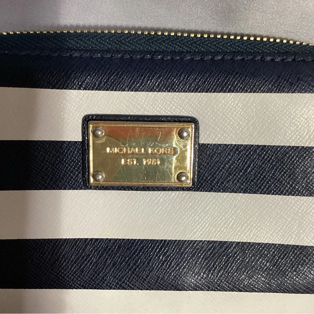 Michael Kors Blue/ White Striped Zip Around Clutch Wristlet Wallet - Picture 2 of 12